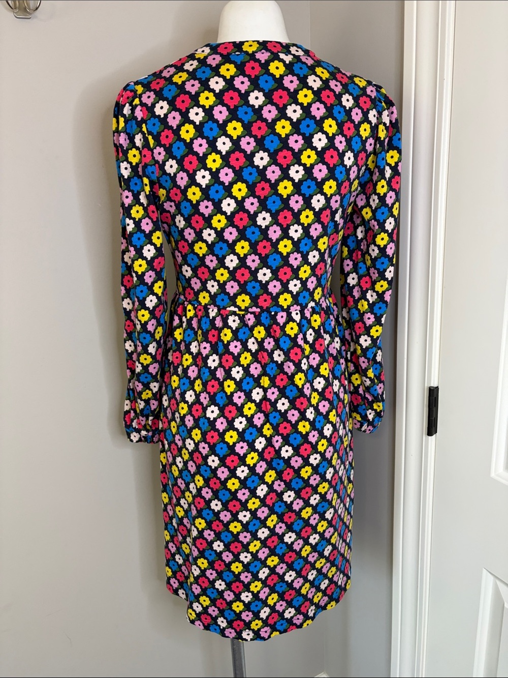 Boden Naomi Relaxed Jersey Dress Multi Pop Daisy Floral Pockets Career Sz 6 - Picture 8 of 15